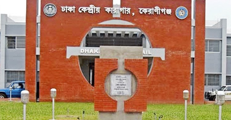 বুথে পোস্টাল ব্যালটে ভোট দিলেন কারাবন্দিরা